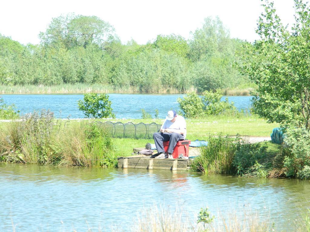 Lake Pochard Holiday Lodges South Cerney Værelse billede